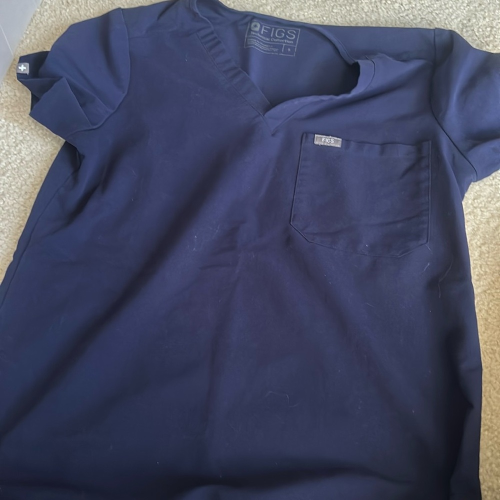 Figs navy blue top
